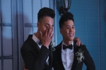 Nước mắt đã rơi trong đám cưới John Huy Trần và bạn trai, nhưng mở ra những ngày tháng hạnh phúc sau 9 năm yêu bền bỉ