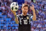 Messi khủng hoảng: 'Tôi đau đớn khi đá hỏng phạt đền'