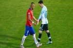 'Gặp tôi, Messi chạy mất dép'