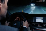 Làm thế nào để lái ô tô an toàn khi không có đèn đường?