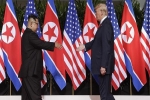 Khoảnh khắc lịch sử: Tổng thống Mỹ Donald Trump bắt tay lãnh đạo Triều Tiên Kim Jong-un