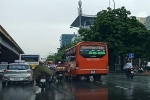 Xe khách 'lách' biển báo giao thông trên đường Phạm Hùng - Kỳ 2: 'Xe dù' vẫn có đất sống?