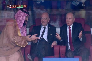 Tổng thống Putin biểu cảm hài hước trong trận thắng 5 sao của Nga