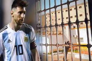 Tù nhân ở quê hương Messi tuyệt thực đòi sửa TV để xem World Cup