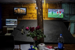 Xem World Cup tại vùng chiến sự ở Ukraine, nơi mạng sống bị đánh cược