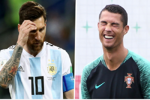 Gary Neville: 'Ronaldo vẫn dự World Cup 2022, Messi thì không'