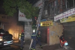 Hà Nội: Khu tập thể cháy lớn trong đêm, nhiều người mắc kẹt