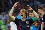 Luka Modric hay Harry Kane sẽ giành Quả bóng vàng World Cup 2018?