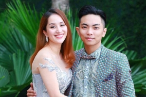 Khánh Thi liên tục đăng tải status chia ly, chồng kém 12 tuổi chính thức lên tiếng