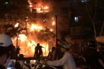 Nhà 5 tầng ở phố lồng đèn Sài Gòn cháy ngùn ngụt trong đêm