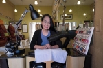 Người Việt làm nail tại Mỹ: Thách thức trước những hiểm họa
