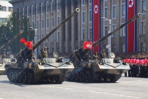Dàn vũ khí Triều Tiên phô diễn trong lễ duyệt binh mừng quốc khánh
