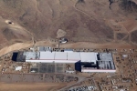 Làm việc trong nhà máy Gigafactory khổng lồ của Tesla sẽ như thế nào?
