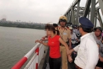Hà Nội: Cảnh sát 113 kịp thời cứu cô gái trẻ định nhảy cầu Vĩnh Tuy tự vẫn