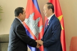 Chủ tịch nước Trần Đại Quang và 5 lần cắt tóc cho đồng đội Hun Sen