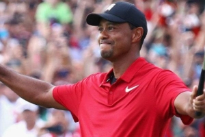 Woods vô địch lần đầu sau 5 năm, Rose thắng FedEx Cup