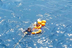 Malaysia cứu hai ngư dân Việt trôi dạt trên biển hai ngày