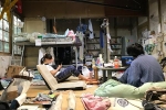 Bên trong khu ký túc xá tồi tàn hơn 100 tuổi tại Nhật Bản