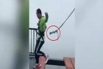 Thót tim khoảnh khắc dây an toàn tuột khỏi người du khách trên cầu treo cao 300m