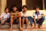 4 đứa trẻ mất cả bố lẫn mẹ trong 1 năm: 'Không đi nhặt ve chai, các em sẽ… chết đói'