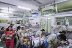 Dịch chồng dịch, bệnh viện nhi ở Sài Gòn quá tải