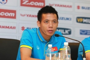 Văn Quyết: ‘Chưa vội nghĩ tới Thái Lan ở AFF Cup’