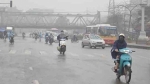 Dự báo thời tiết ngày mai 26/10: Không khí lạnh tăng cường, Hà Nội mưa dông