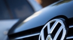 'Ông lớn' Volkswagen chìm sâu trong bê bối khí thải