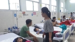 Ăn bánh mì chà bông, gần 30 trẻ ngộ độc nhập viện ở Sài Gòn