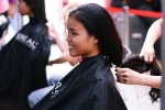 Người Sài Gòn hào hứng hiến tặng hơn 1.000 mái tóc cho bệnh nhân ung thư vú 