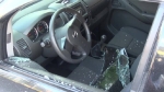 Camera ghi hình nghi phạm đập vỡ cửa kính ô tô trộm 3,5 tỉ ngay trước phòng giao dịch ngân hàng