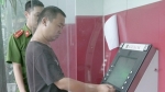Thua bạc, đối tượng người nước ngoài sang Việt Nam dùng thẻ ATM giả rút tiền