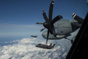 Biển Đông: Mỹ thực hiện diễn tập tiếp dầu 3 máy bay F-35B