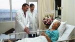 Hai cuộc 'đại phẫu' cứu mạng sống cho người đàn ông 72 tuổi