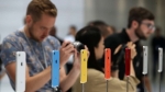 Cận cảnh 6 màu sắc rực rỡ của iPhone XR chính hãng vừa mở bán