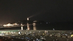 Bãi biển Nhật Bản ngập trong tấn rác sau lễ hội pháo hoa
