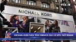 Michael Kors thâu tóm Versace