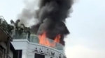 Cháy khách sạn A & Em gần chợ Bến Thành, du khách tháo chạy thoát nạn