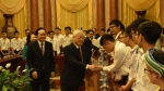 Chủ tịch nước Nguyễn Phú Trọng gặp mặt và trao quà cho các học sinh, sinh viên tiêu biểu