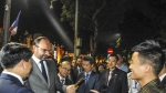 Thủ tướng Pháp tham quan phố đi bộ Hồ Gươm