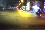 Biểu diễn bốc đầu, thanh niên ngã sấp trên phố ở Hà Nội