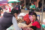 Người Việt ở Viêng Chăn chi tiền tỷ để buôn bán