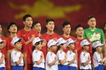Bạn bè quốc tế choáng ngợp trước cảnh hát Quốc ca Việt Nam hoành tráng trên sân Mỹ Đình