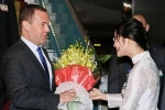 Thủ tướng Nga bắt đầu thăm chính thức Việt Nam