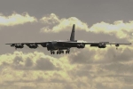 Mỹ điều máy bay ném bom B-52 từ Guam đến gần Biển Đông