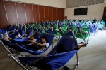 Trường học có võng xếp, ghế sofa phục vụ sinh viên nghỉ trưa ở Sài Gòn
