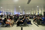 Bão số 9 Usagi: Hàng nghìn người 'vật vờ' ở sân bay Tân Sơn Nhất vì hoãn chuyến bay