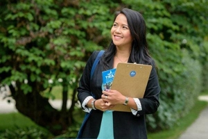 Người phụ nữ gốc Việt trở thành dân biểu Mỹ ở tuổi 31
