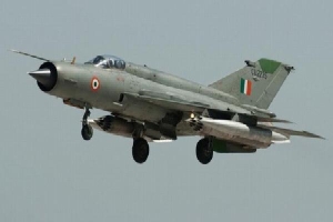 Tiêm kích MiG-21 Ấn Độ đâm xuống đất, phi công tử nạn