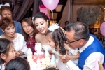 Vợ chồng Hà Kiều Anh mở tiệc sinh nhật màu hồng cho con gái